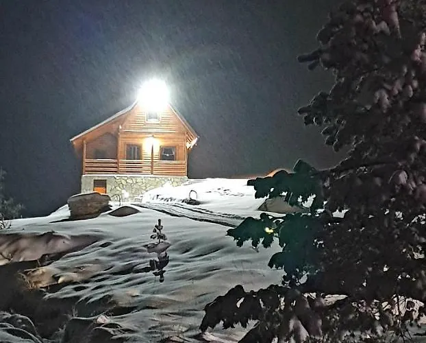 Ljubiska Previja Feriehus